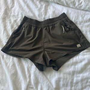 Vuori Dash shorts